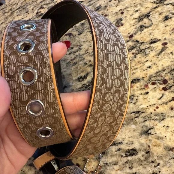 Coach belt medium nwot!! - Picture 5 of 5